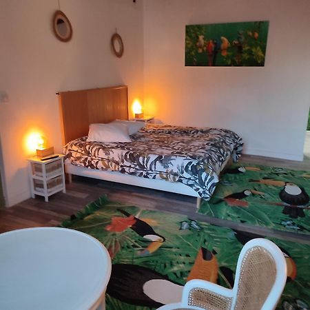 Le Mas Rocamour Bed and Breakfast Roquemaure  Εξωτερικό φωτογραφία