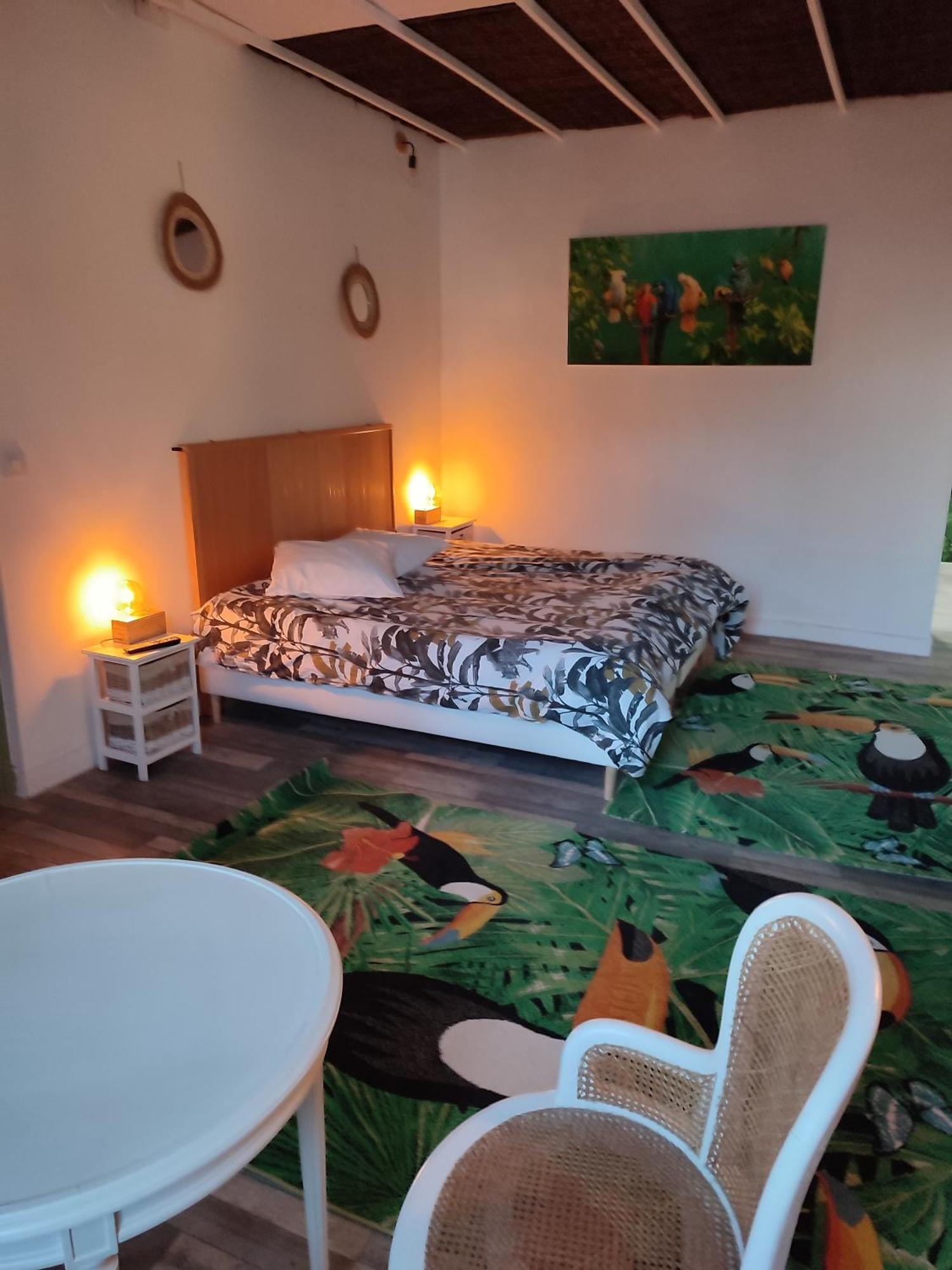 Le Mas Rocamour Bed and Breakfast Roquemaure  Εξωτερικό φωτογραφία